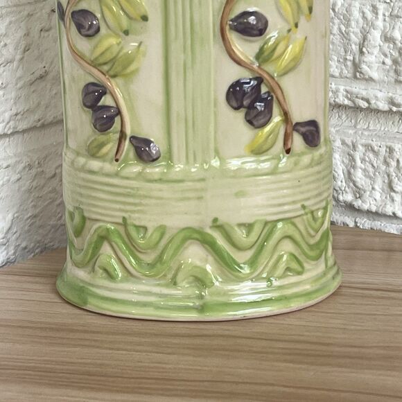 VTG Italian Oval Ceramic Pasta Spaghetti Canister Jar 3-D Olives Tall Lidded - Picture 11 of 12